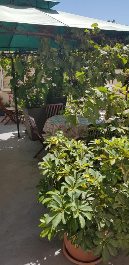 Apartments Dalia House Đảo Hvar Ngoại thất bức ảnh